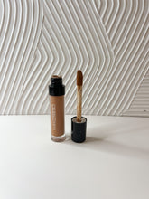 Load image into Gallery viewer, #67 Smooth Retouch Concealer