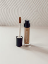 Load image into Gallery viewer, #13 Smooth Retouch Concealer
