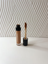 Load image into Gallery viewer, #67 Smooth Retouch Concealer
